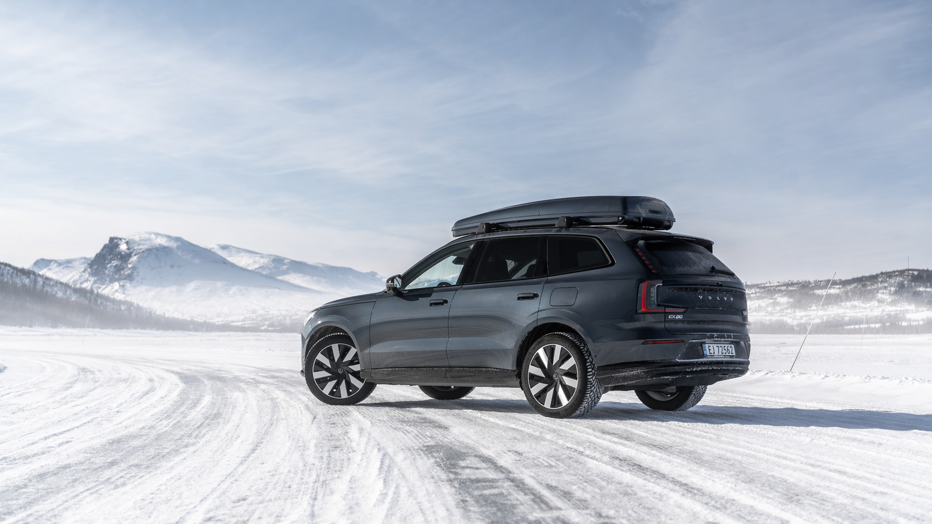 Volvo EX90 vinter